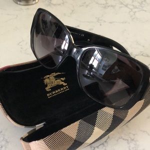 Burberry sunglasses